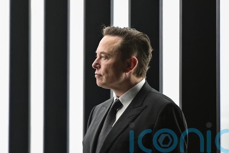 Elon Musk&rsquo;s proposed &pound;35.8bn Twitter deal gets board approval