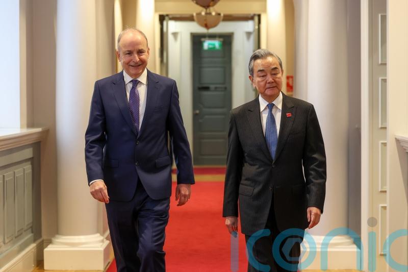 Irish premier meets Chinese foreign minister in Dublin
