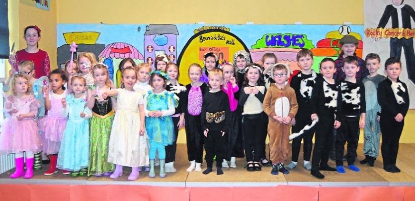 Performers at Errill NS