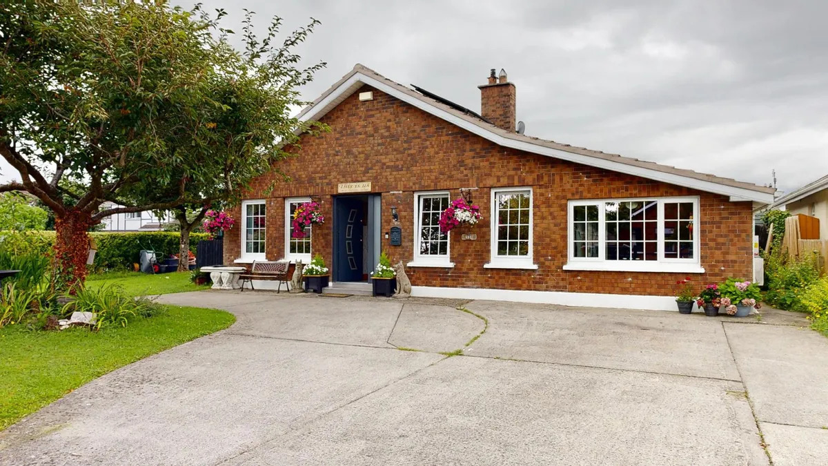 PROPERTY WATCH Laois home in Portlaoise has the wow factor Page 1 of